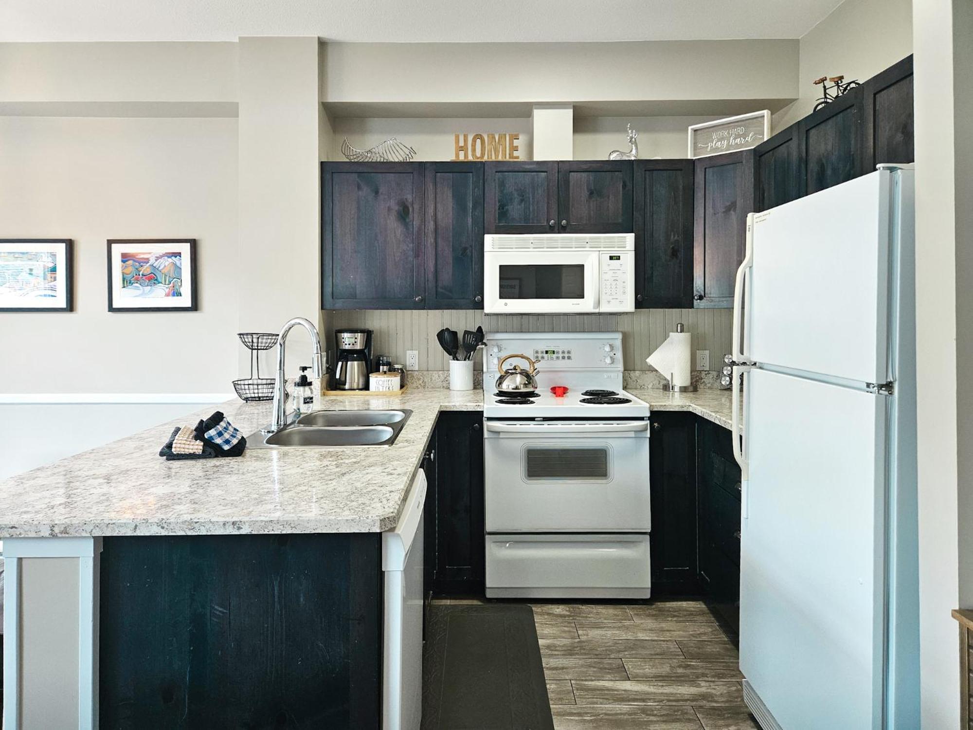 Aurora Townhomes By Stayin Panorama Ruang foto